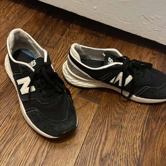 New Balance sneakers - Picture 4 of 5